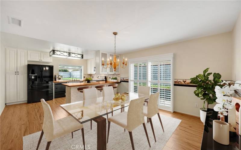 virtually staged dining kitchen view