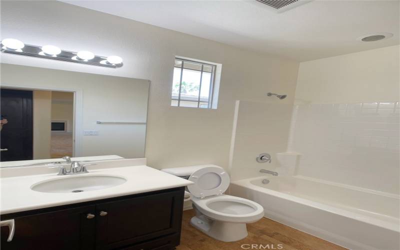 Full bathroom next to 2nd/3rd bedrooms