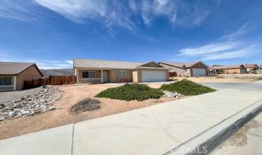 71585 Sun Valley Drive, 29 Palms, California 92277, 3 Bedrooms Bedrooms, ,2 BathroomsBathrooms,Residential,Buy,71585 Sun Valley Drive,IV24107961
