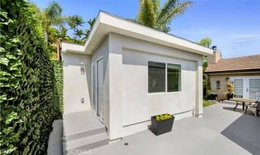 10331 Newhome Avenue, Sunland, California 91040, 1 Bedroom Bedrooms, ,1 BathroomBathrooms,Residential Lease,Rent,10331 Newhome Avenue,BB24115490