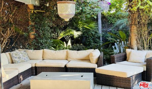 Outdoor Sitting Area