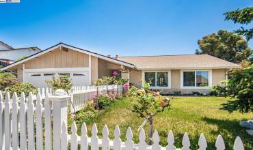 3640 Black Feather Dr, Richmond, California 94803, 3 Bedrooms Bedrooms, ,2 BathroomsBathrooms,Residential,Buy,3640 Black Feather Dr,41062600