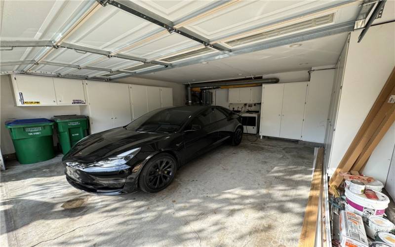 Garage & Tesla