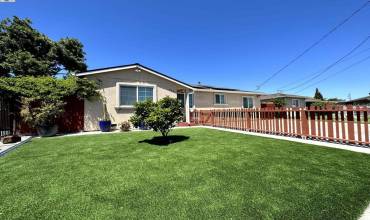 229 ISLETON AVE, Oakland, California 94603, 3 Bedrooms Bedrooms, ,2 BathroomsBathrooms,Residential,Buy,229 ISLETON AVE,41062592