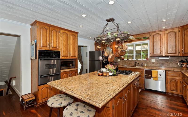 Granite counter tops and stainless appliances