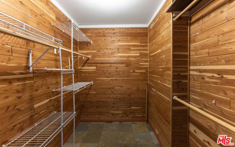 Walk-in Closet