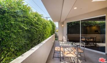 1521 GREENFIELD Avenue 203, Los Angeles, California 90025, 3 Bedrooms Bedrooms, ,2 BathroomsBathrooms,Residential Lease,Rent,1521 GREENFIELD Avenue 203,24400553