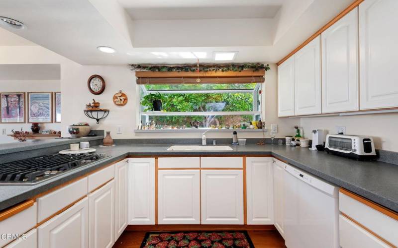 13-web-or-mls-13 - Kitchen