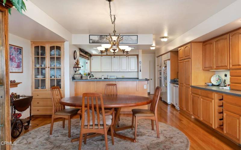 12-web-or-mls-12 - Dining - Kitchen