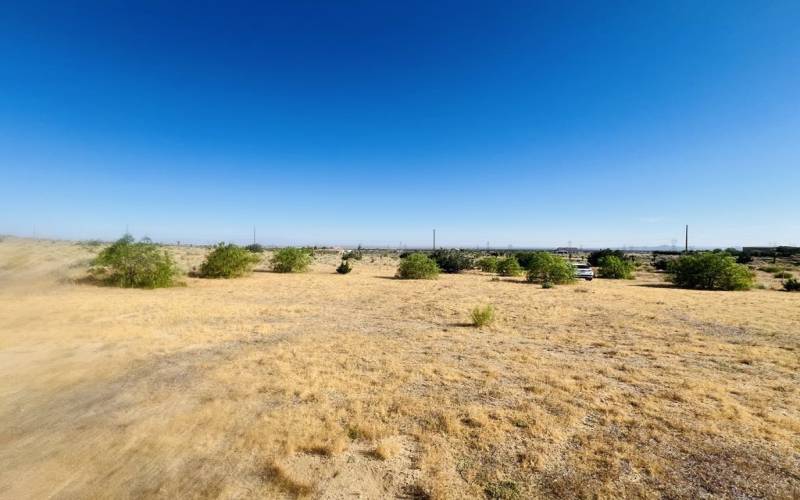 Flat lot to build your dream home!