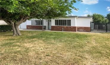 27150 13th Street, Highland, California 92346, 3 Bedrooms Bedrooms, ,1 BathroomBathrooms,Residential,Buy,27150 13th Street,IV24117717