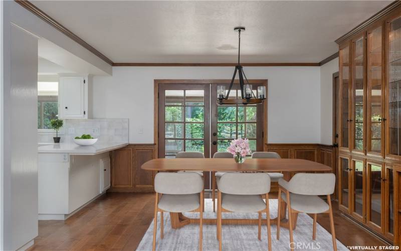 Dining room virtually staged