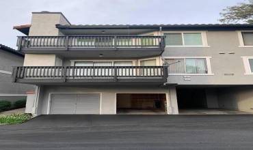 22812 Parkhill Court 2, Hayward, California 94541, 2 Bedrooms Bedrooms, ,2 BathroomsBathrooms,Residential Lease,Rent,22812 Parkhill Court 2,ML81969212