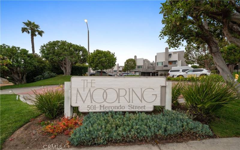 The only available unit at the desirable Mooring Community!