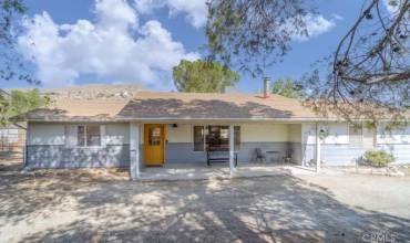 49010 Paradise Avenue, Morongo Valley, California 92256, 2 Bedrooms Bedrooms, ,Residential,Buy,49010 Paradise Avenue,JT24120010