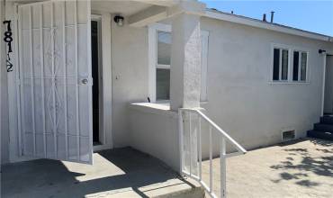 781 E 41st Street, Los Angeles, California 90011, 6 Bedrooms Bedrooms, ,3 BathroomsBathrooms,Residential Income,Buy,781 E 41st Street,SR24115067
