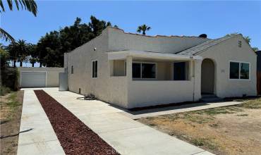 818 W 104TH Place, Los Angeles, California 90044, 3 Bedrooms Bedrooms, ,1 BathroomBathrooms,Residential,Buy,818 W 104TH Place,OC24072409