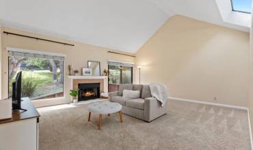 400 Mar Vista Drive 2, Monterey, California 93940, 2 Bedrooms Bedrooms, ,2 BathroomsBathrooms,Residential,Buy,400 Mar Vista Drive 2,ML81969454