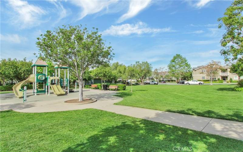 Ladera Ranch has many parks, picnic areas, 4 clubhouses and olympic sized pools and splashpads