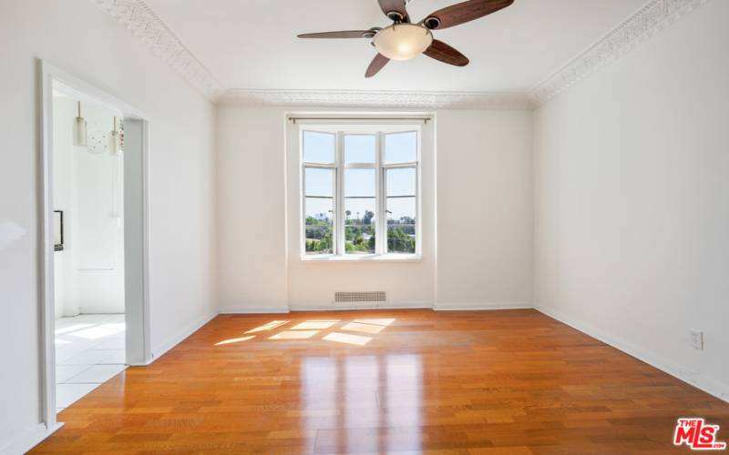 Dining room Before painted blue