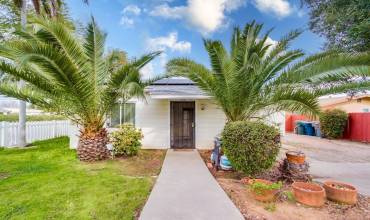 900 E 2nd Avenue, Escondido, California 92025, 2 Bedrooms Bedrooms, ,1 BathroomBathrooms,Residential,Buy,900 E 2nd Avenue,240013500SD