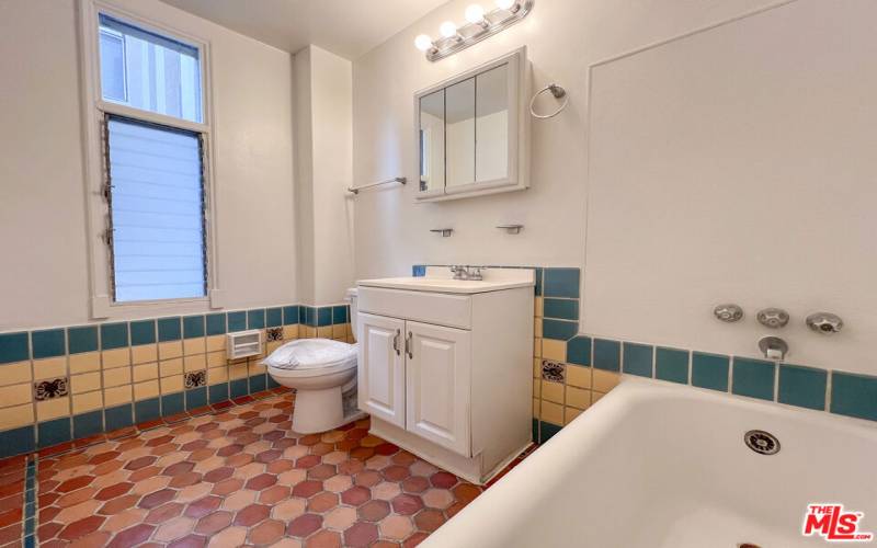 Bathroom - vintage tile