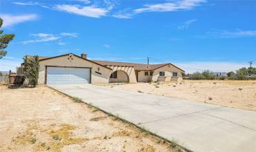 2581 Country Club Drive, Barstow, California 92311, 3 Bedrooms Bedrooms, ,2 BathroomsBathrooms,Residential,Buy,2581 Country Club Drive,CV24121141