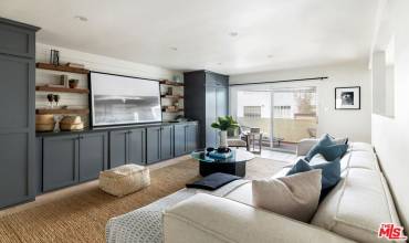 1333 Yale Street 8, Santa Monica, California 90404, 2 Bedrooms Bedrooms, ,2 BathroomsBathrooms,Residential,Buy,1333 Yale Street 8,24402527