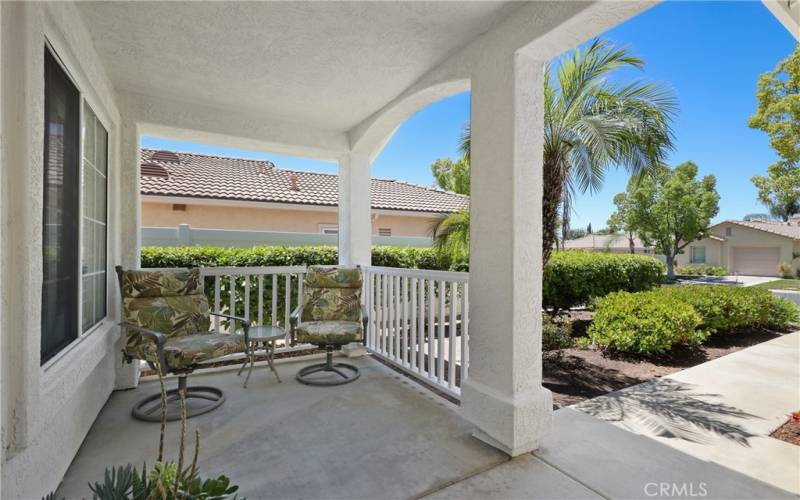 Relaxing front porch entry