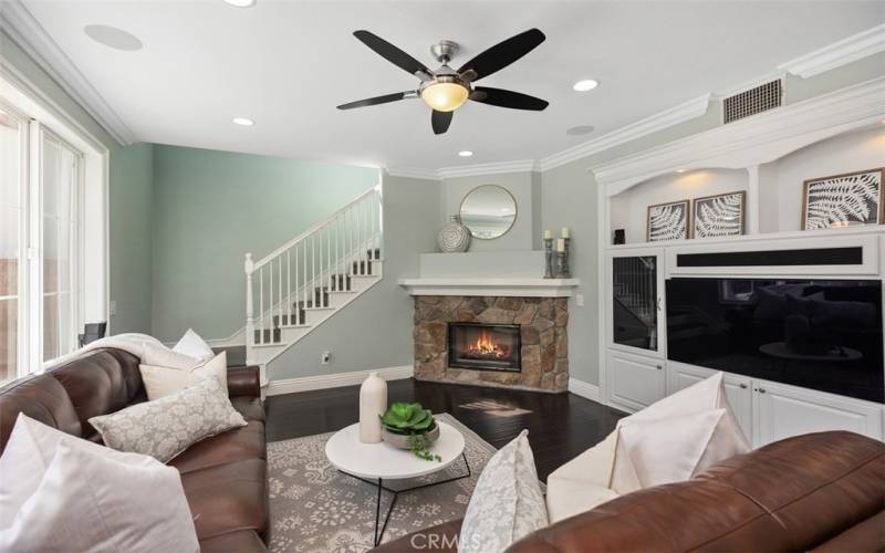Ceiling fan and custom built in with lighting