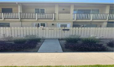 8055 Canby Avenue 5, Reseda, California 91335, 3 Bedrooms Bedrooms, ,2 BathroomsBathrooms,Residential Lease,Rent,8055 Canby Avenue 5,SR24119107
