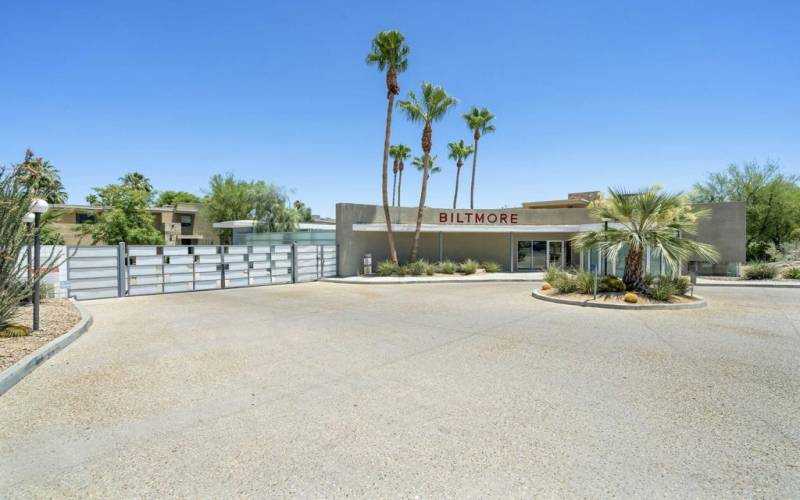 34-web-or-mls-900-e-palm-canyon-dr-numbe