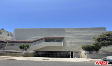 933 S Manhattan Place 9, Los Angeles, California 90019, 1 Bedroom Bedrooms, ,1 BathroomBathrooms,Residential Lease,Rent,933 S Manhattan Place 9,24404401