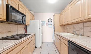 1705 Neil Armstrong Street 208, Montebello, California 90640, 2 Bedrooms Bedrooms, ,1 BathroomBathrooms,Residential,Buy,1705 Neil Armstrong Street 208,DW24113998