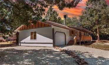 576 Imperial Avenue, Sugarloaf, California 92386, 3 Bedrooms Bedrooms, ,2 BathroomsBathrooms,Residential,Buy,576 Imperial Avenue,EV24122704