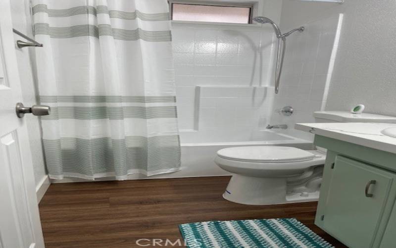 2nd Bathroom