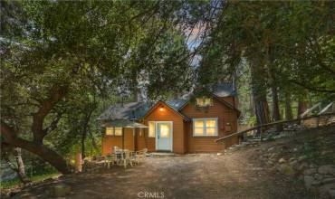 996 Coulter Pine Road, Crestline, California 92325, 3 Bedrooms Bedrooms, ,1 BathroomBathrooms,Residential,Buy,996 Coulter Pine Road,RW24123116