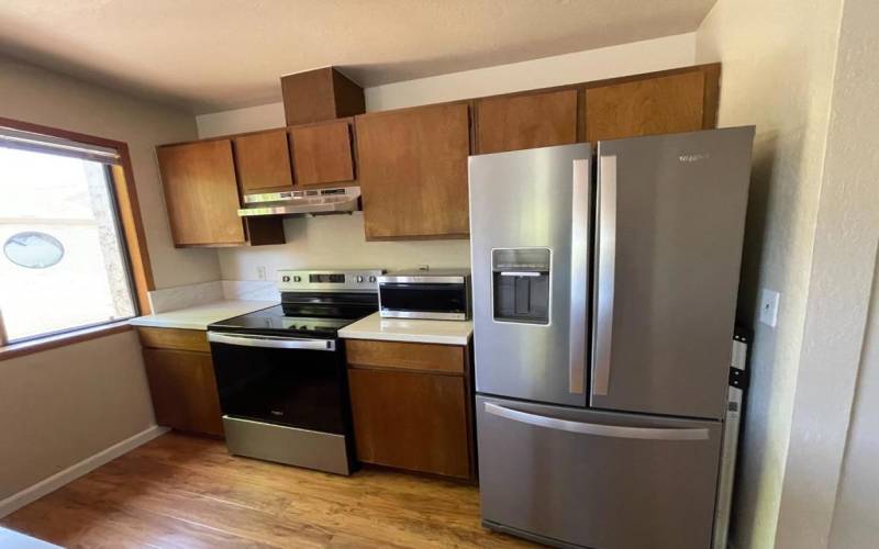 All appliances  including a microwave oven stay with the new property owner!