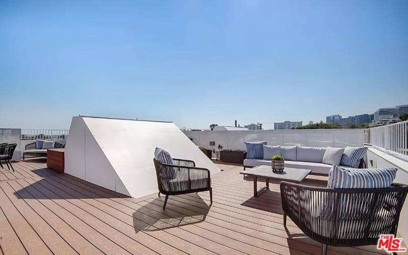 Private Rooftop Deck