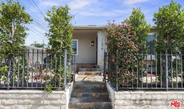 11475 Archwood Street, North Hollywood, California 91606, 3 Bedrooms Bedrooms, ,2 BathroomsBathrooms,Residential,Buy,11475 Archwood Street,24405453