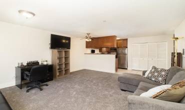 631 7th St Apt 12, Imperial Beach, California 91932, 2 Bedrooms Bedrooms, ,1 BathroomBathrooms,Residential,Buy,631 7th St Apt 12,240013983SD