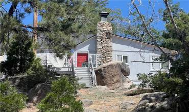 Welcome to 2226 Evans Drive located in the beautiful town of Arrowbear Lake, CA.