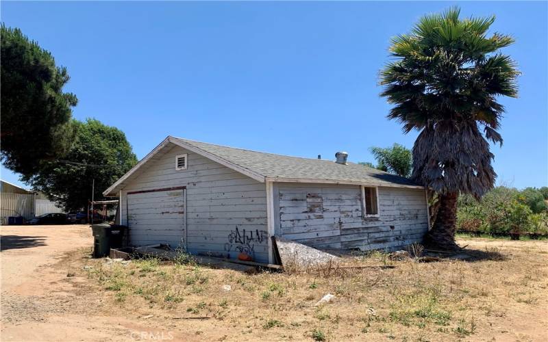 Detached shed with permits