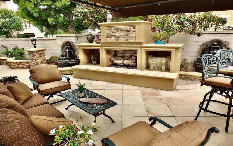 Outdoor fireplace