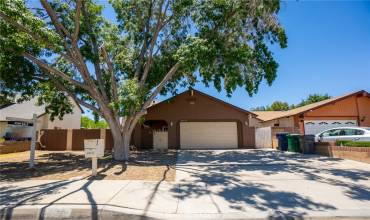 44651 11th Street E, Lancaster, California 93535, 4 Bedrooms Bedrooms, ,3 BathroomsBathrooms,Residential,Buy,44651 11th Street E,IV24123146