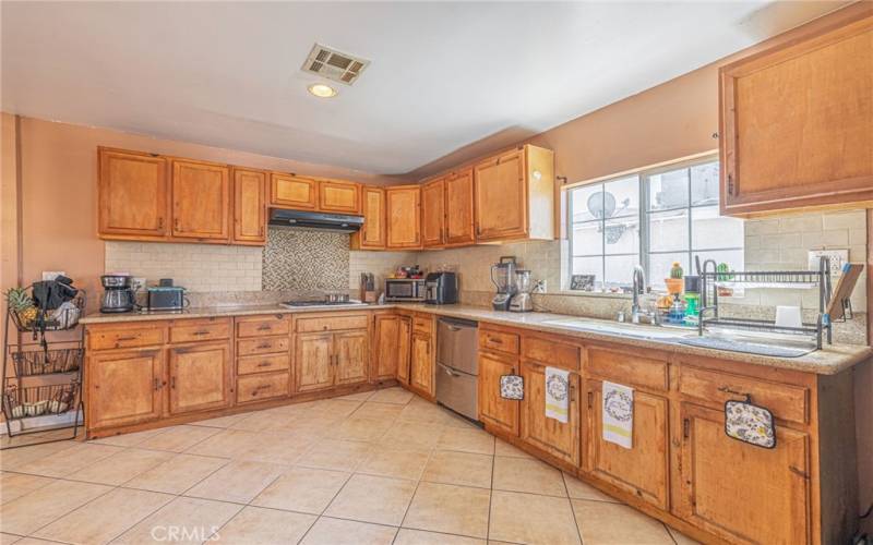 Large kitchen area