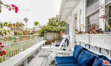 2323 Grand Canal, Venice, California 90291, 1 Bedroom Bedrooms, ,1 BathroomBathrooms,Residential Lease,Rent,2323 Grand Canal,23333283
