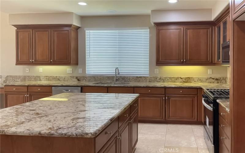 GRANITE COUNTER TOPS