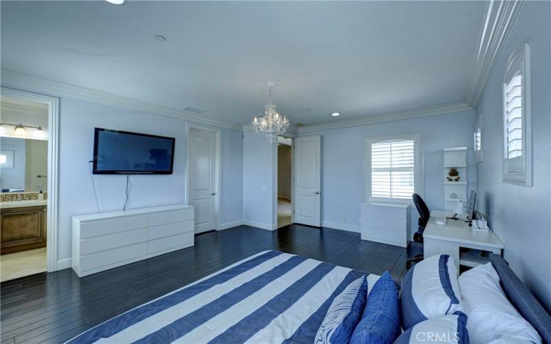 Ensuite bedroom #3 with walk in closet.