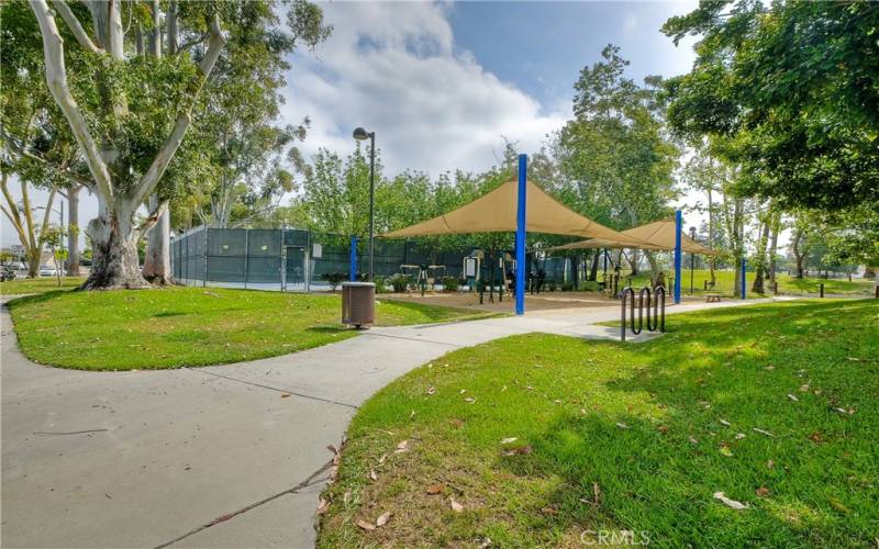 El Toro Park offers a nice playground and tennis courts